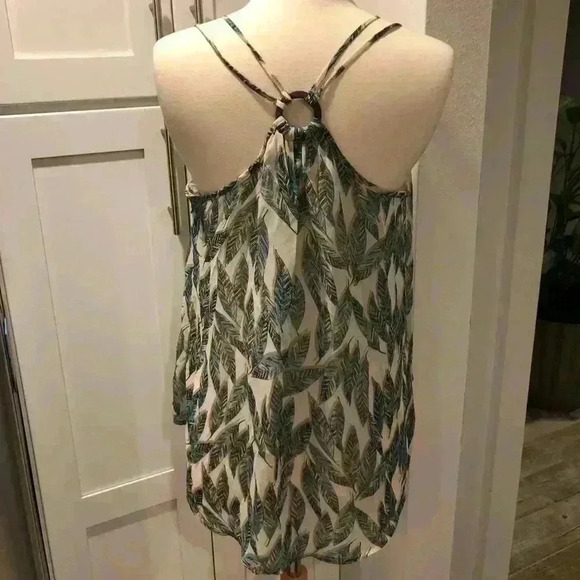 Forever 21 Sheer tank - Picture 2 of 4